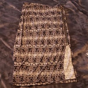 High slit elephant skirt form fitting